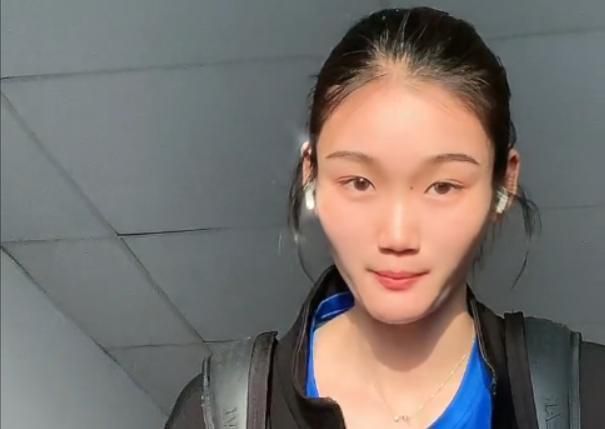 她是从药效的发作时间，来推断的。